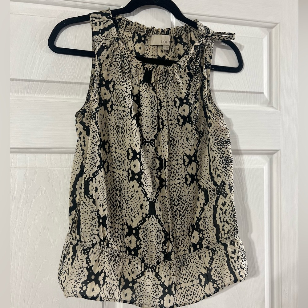 BANANA REPUBLIC Snakeskin sleeveless tee- M petite